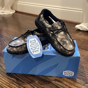 💫 NWT Hey Dude - Wally Youth Galaxy - Black Multi/Glow — Sz Youth 1